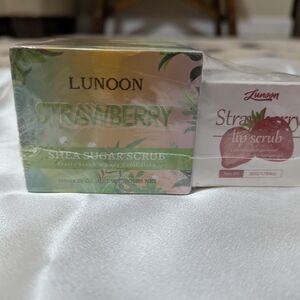 Lunoon Strawberry Shea Sugar Scrub Set